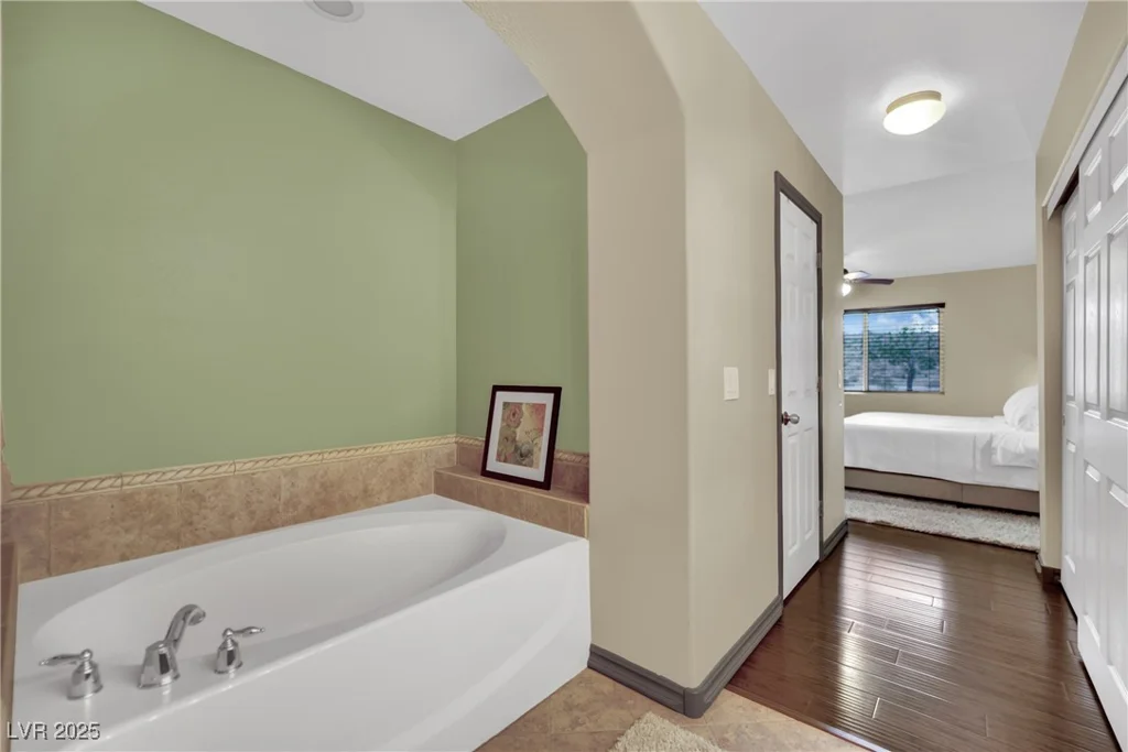 10231 Running Falls, Las Vegas, NV 89178