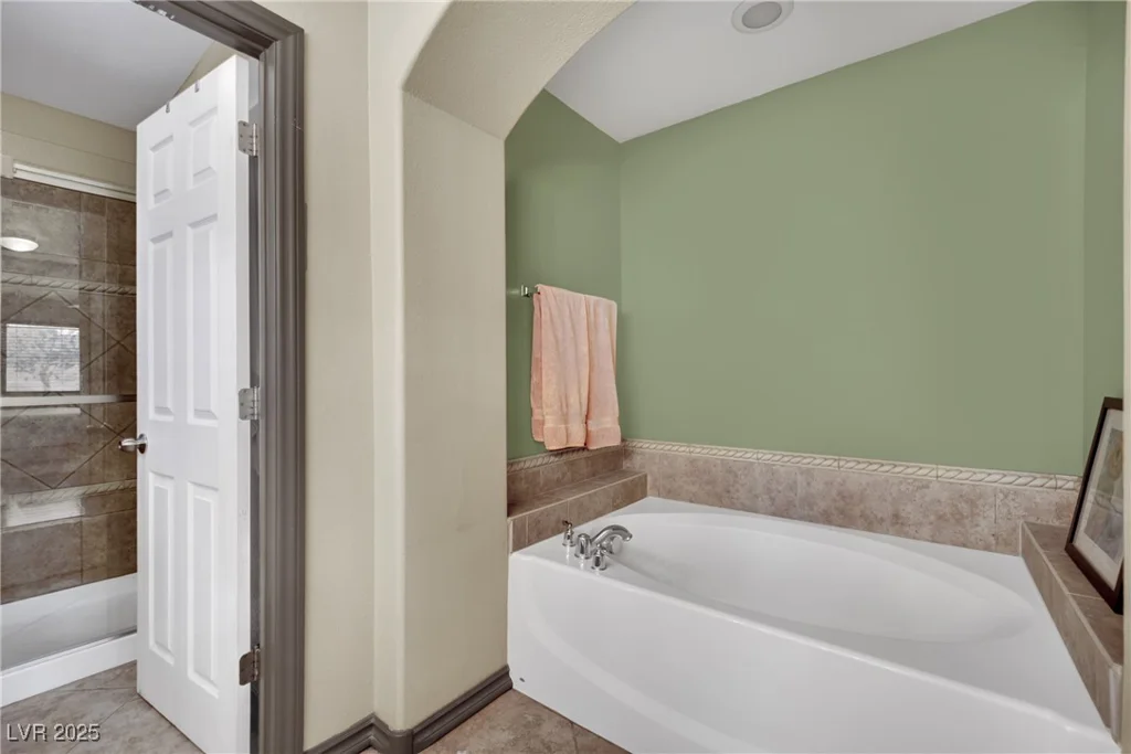 10231 Running Falls, Las Vegas, NV 89178