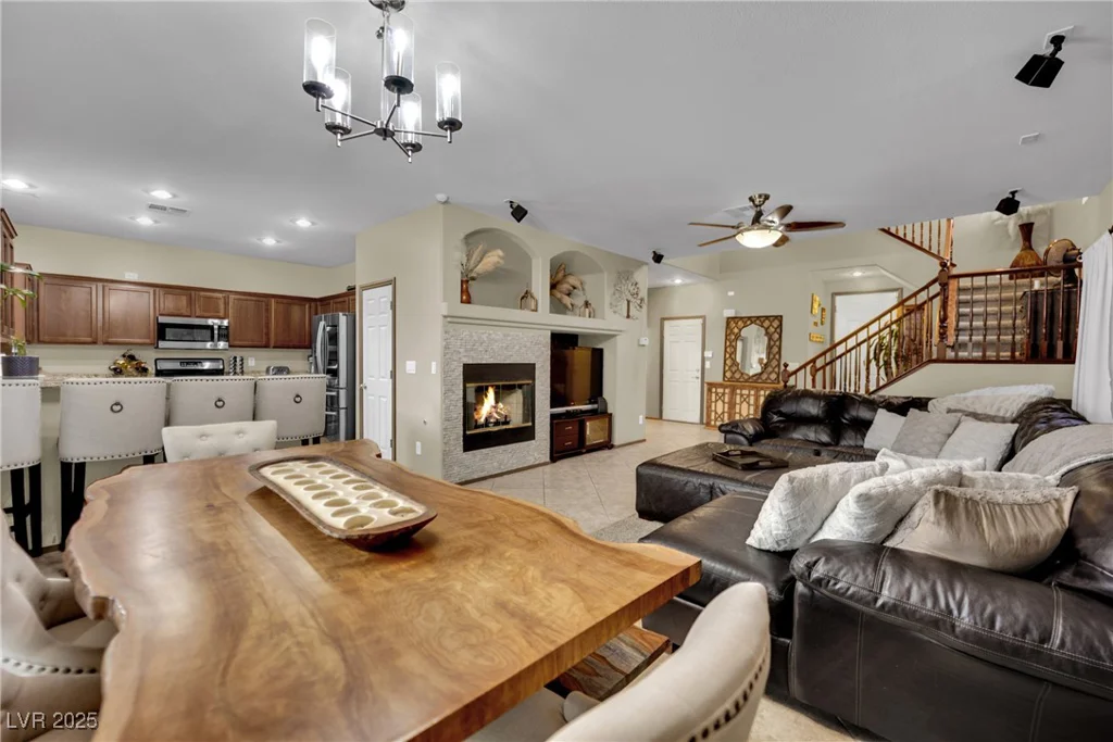 10231 Running Falls, Las Vegas, NV 89178