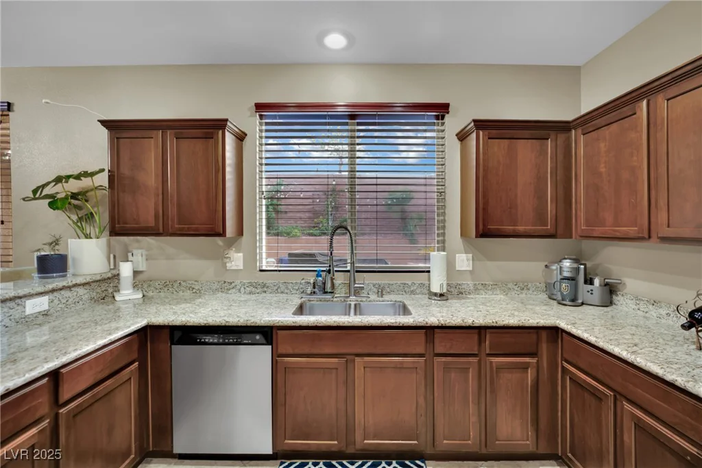 10231 Running Falls, Las Vegas, NV 89178