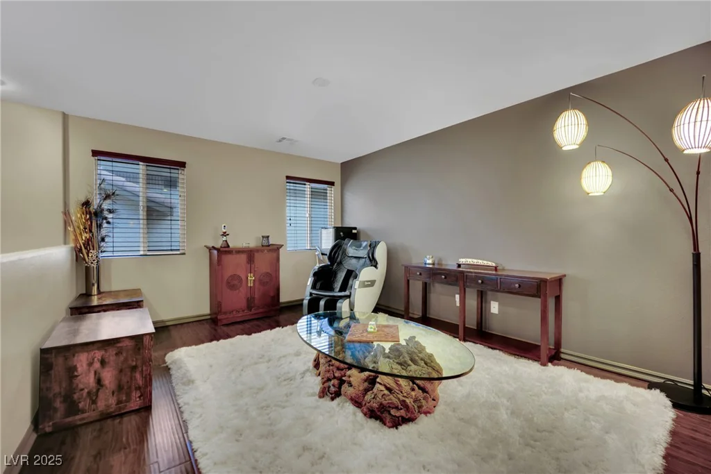 10231 Running Falls, Las Vegas, NV 89178