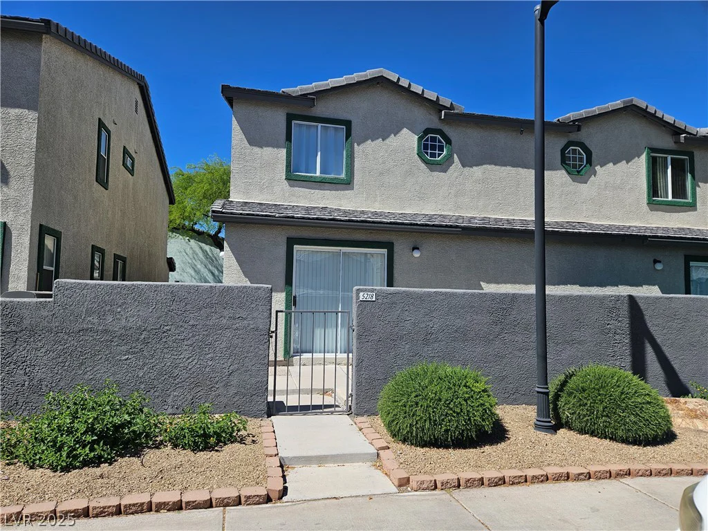 5218 Pat, Las Vegas, NV 89118