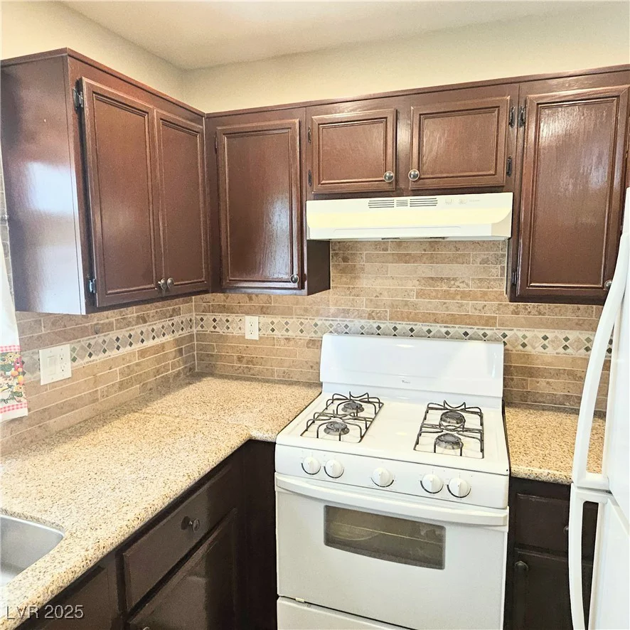 5218 Pat, Las Vegas, NV 89118