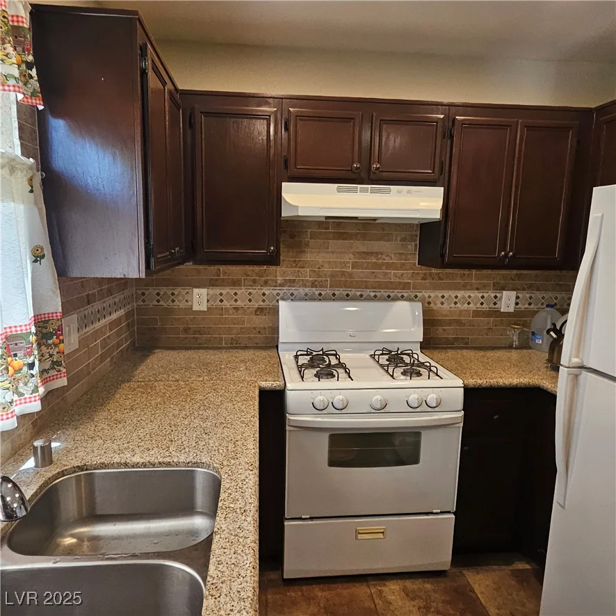 5218 Pat, Las Vegas, NV 89118