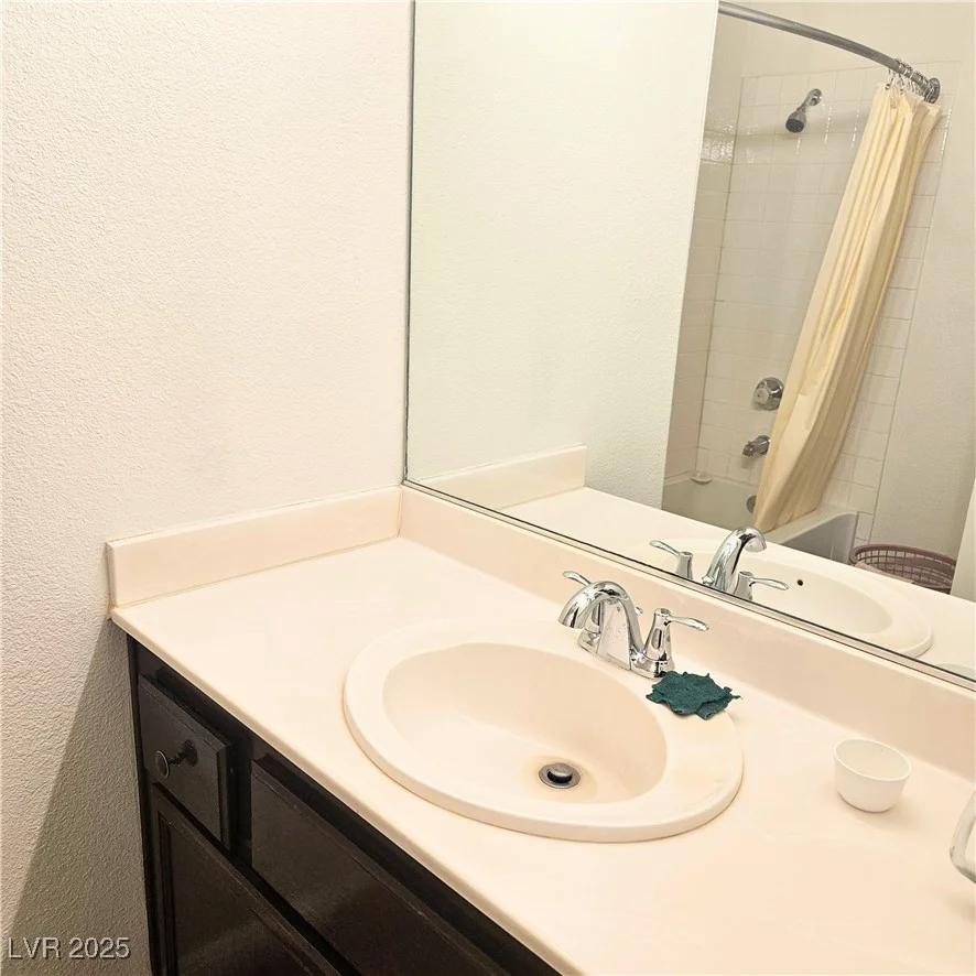 5218 Pat, Las Vegas, NV 89118