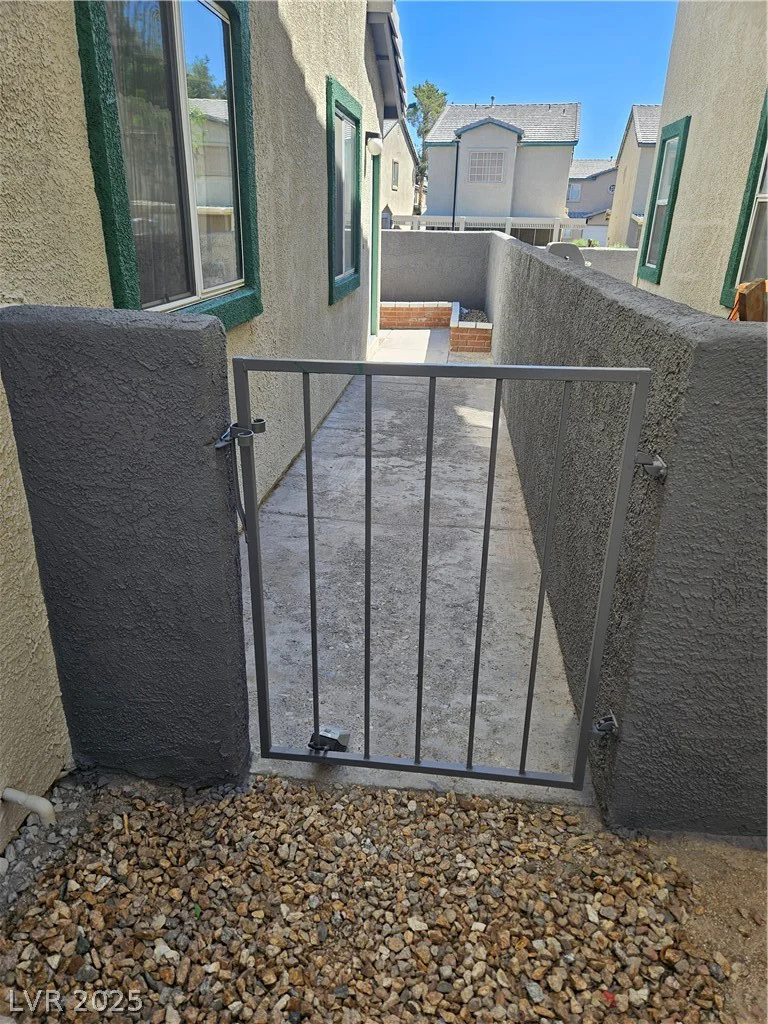 5218 Pat, Las Vegas, NV 89118