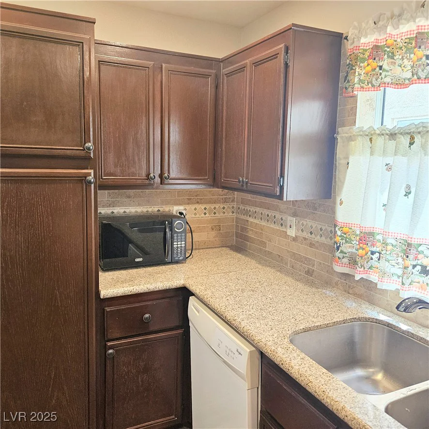 5218 Pat, Las Vegas, NV 89118