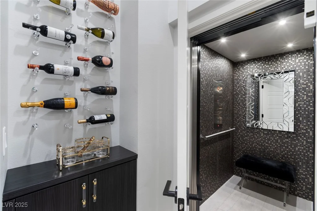 4296 Veraz, Las Vegas, NV 89135