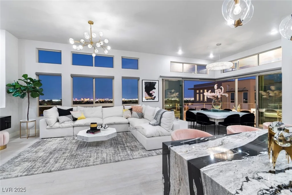 4296 Veraz, Las Vegas, NV 89135