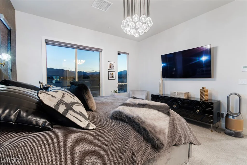4296 Veraz, Las Vegas, NV 89135
