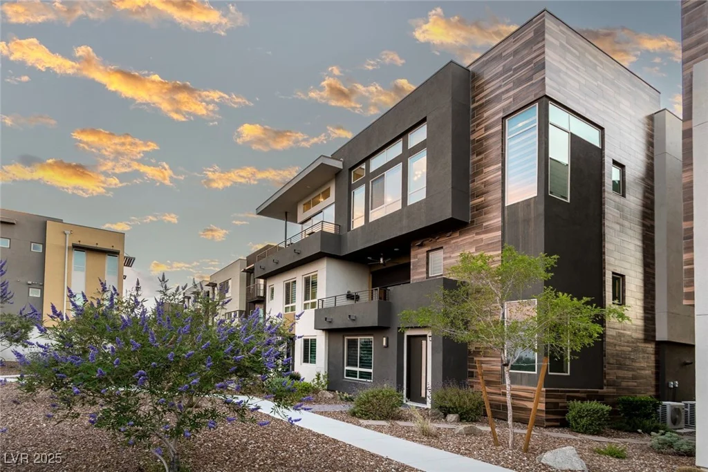 4296 Veraz, Las Vegas, NV 89135