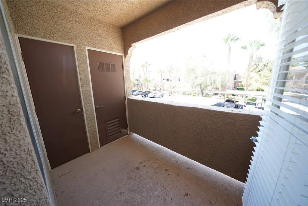10245 Maryland, Las Vegas, NV 89183