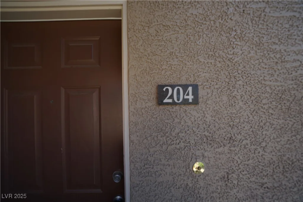 10245 Maryland, Las Vegas, NV 89183