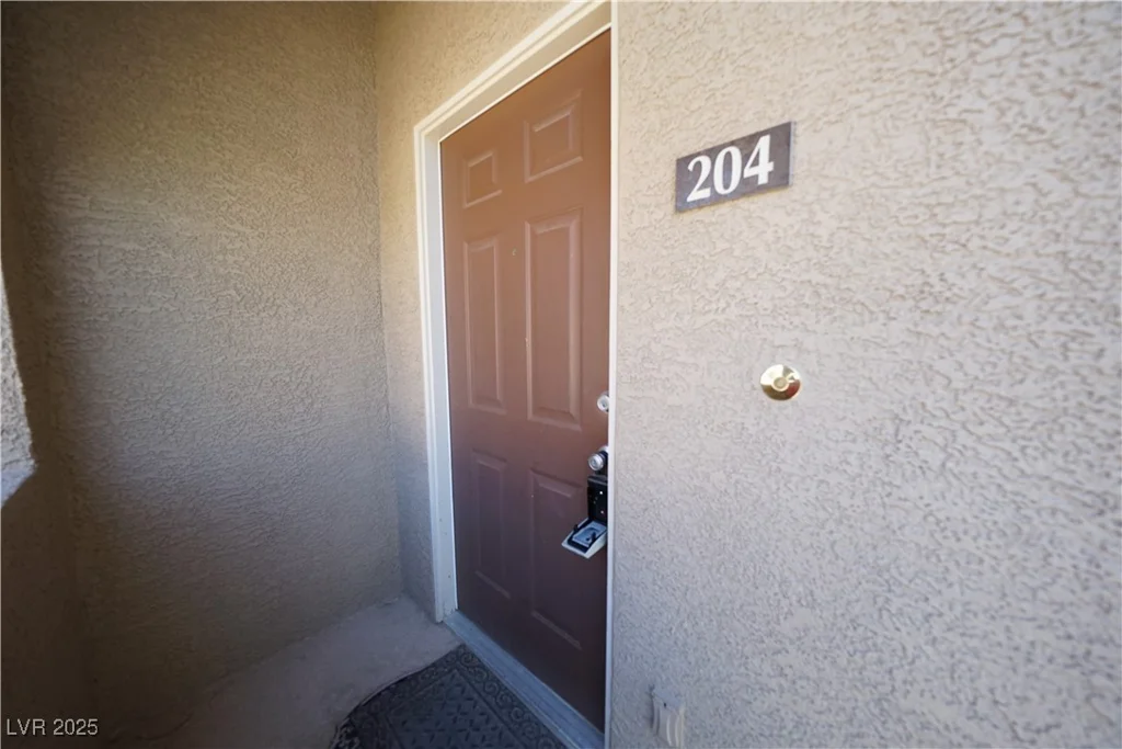 10245 Maryland, Las Vegas, NV 89183