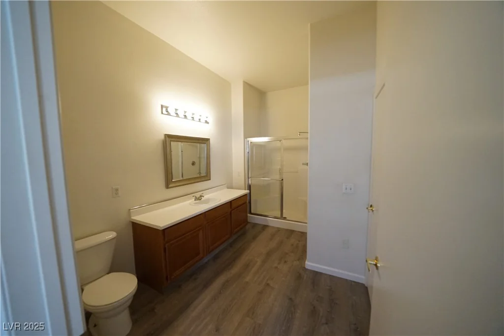 10245 Maryland, Las Vegas, NV 89183
