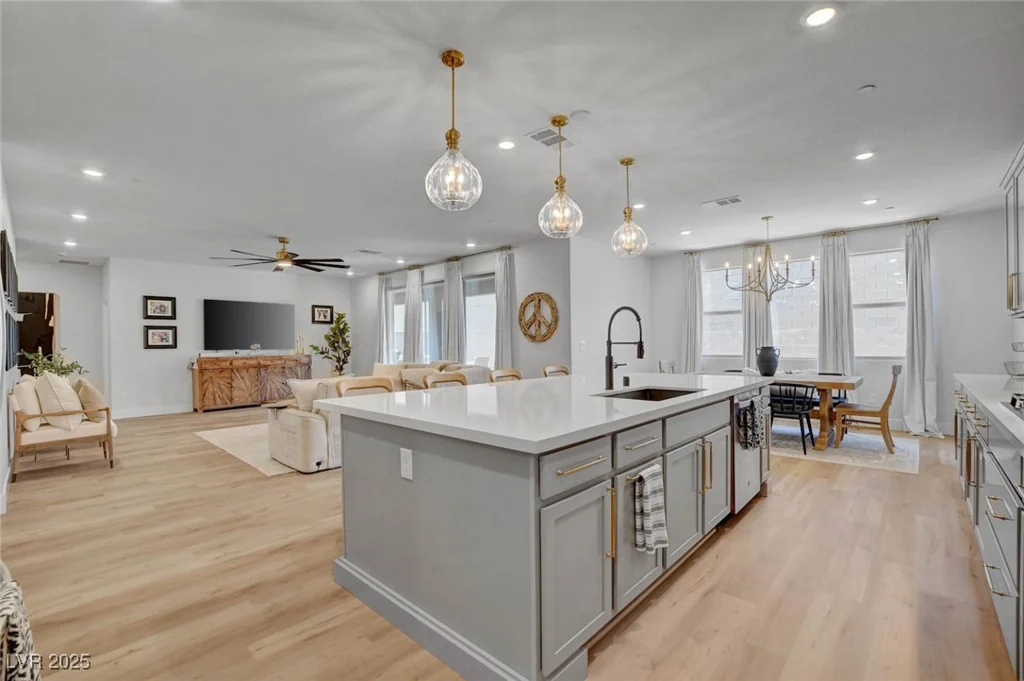 9423 Cruz, Las Vegas, NV 89143