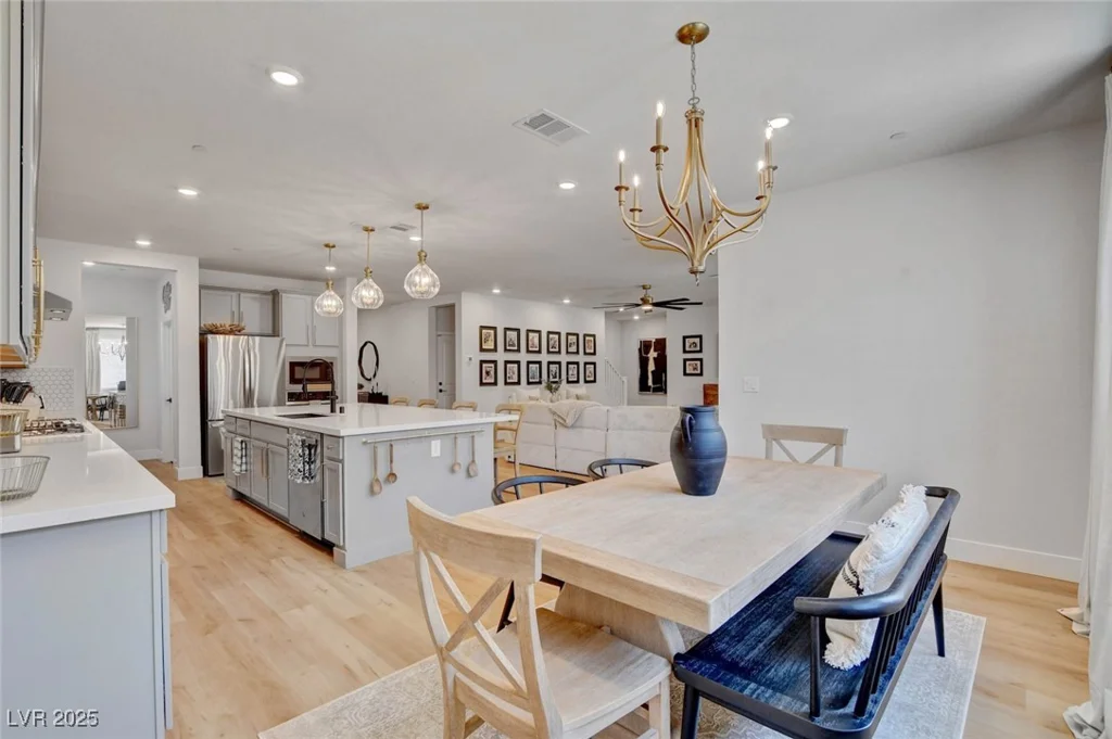 9423 Cruz, Las Vegas, NV 89143