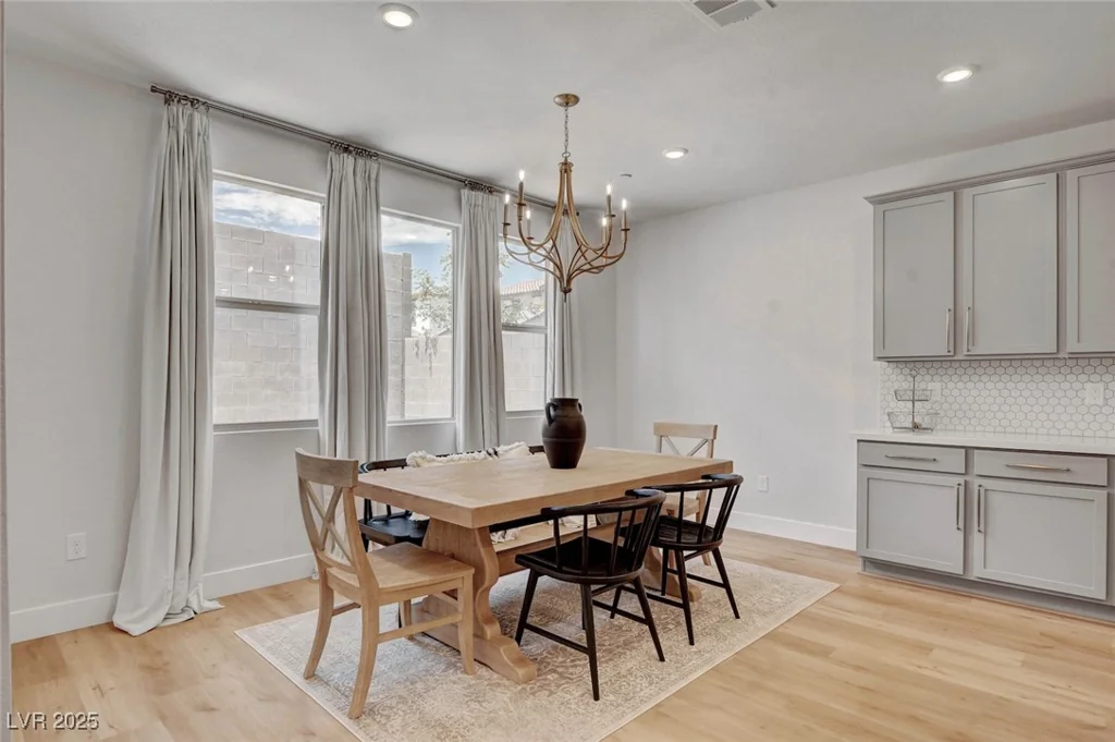9423 Cruz, Las Vegas, NV 89143