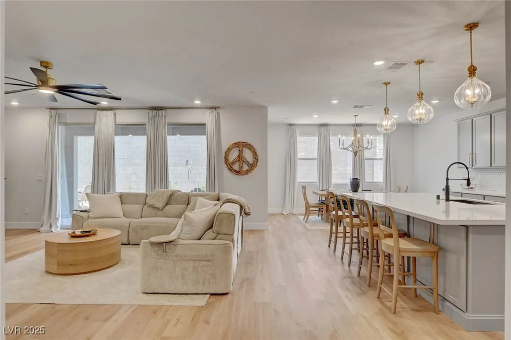9423 Cruz, Las Vegas, NV 89143