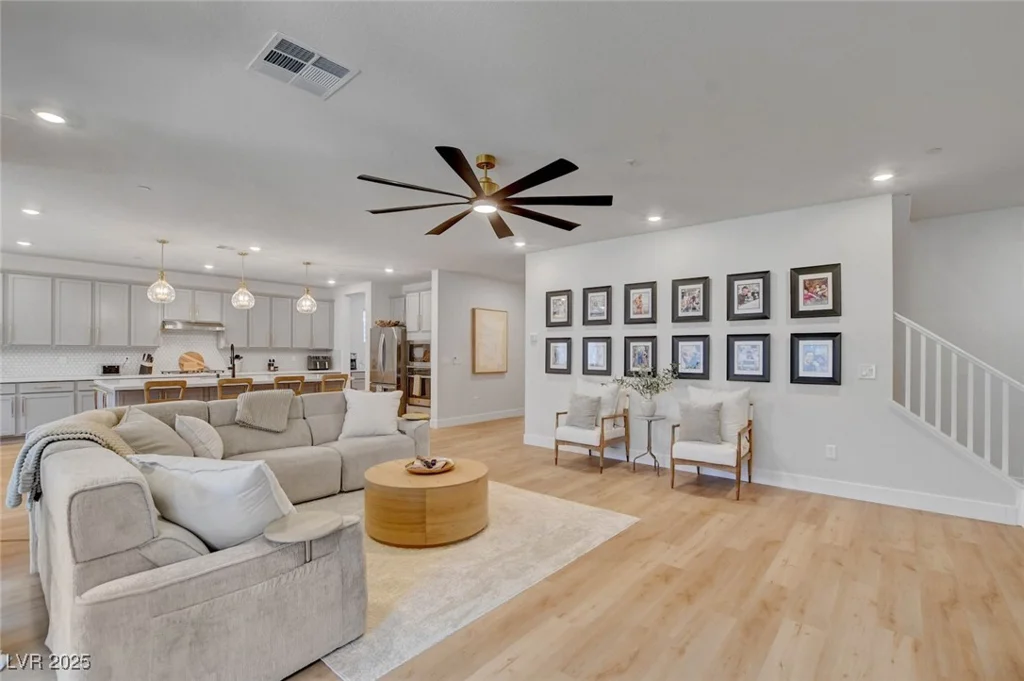 9423 Cruz, Las Vegas, NV 89143