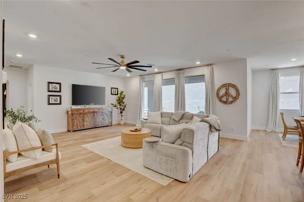 9423 Cruz, Las Vegas, NV 89143