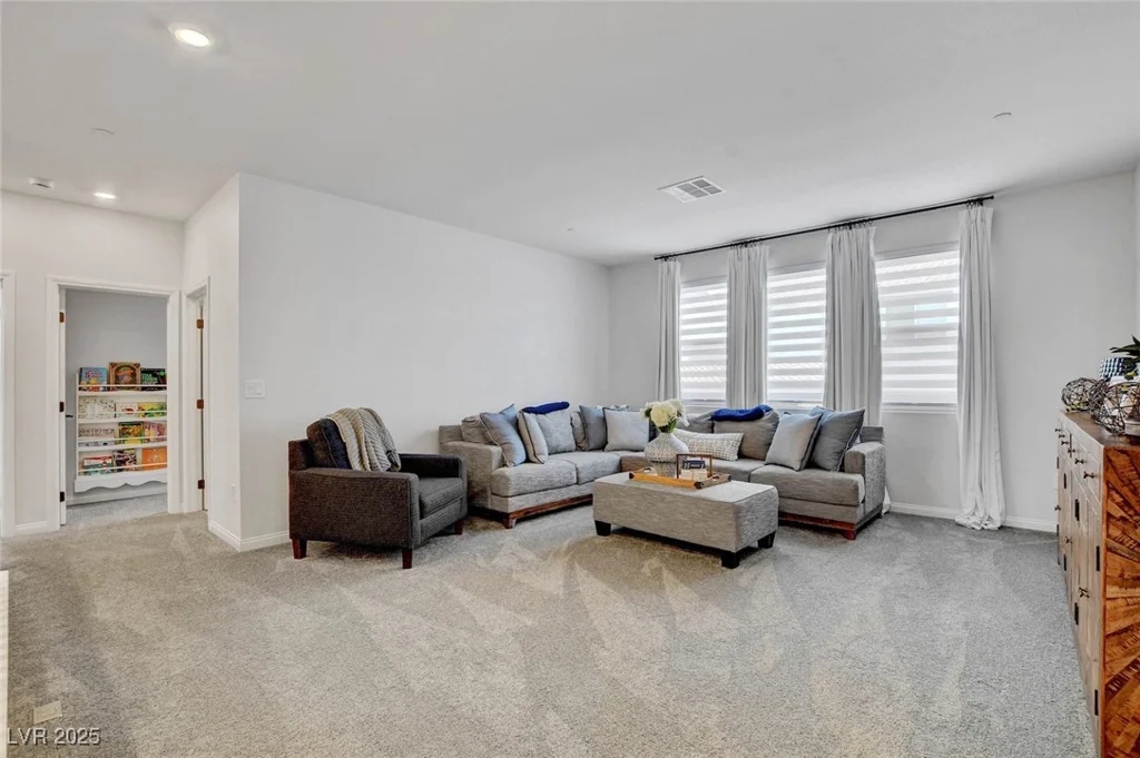 9423 Cruz, Las Vegas, NV 89143