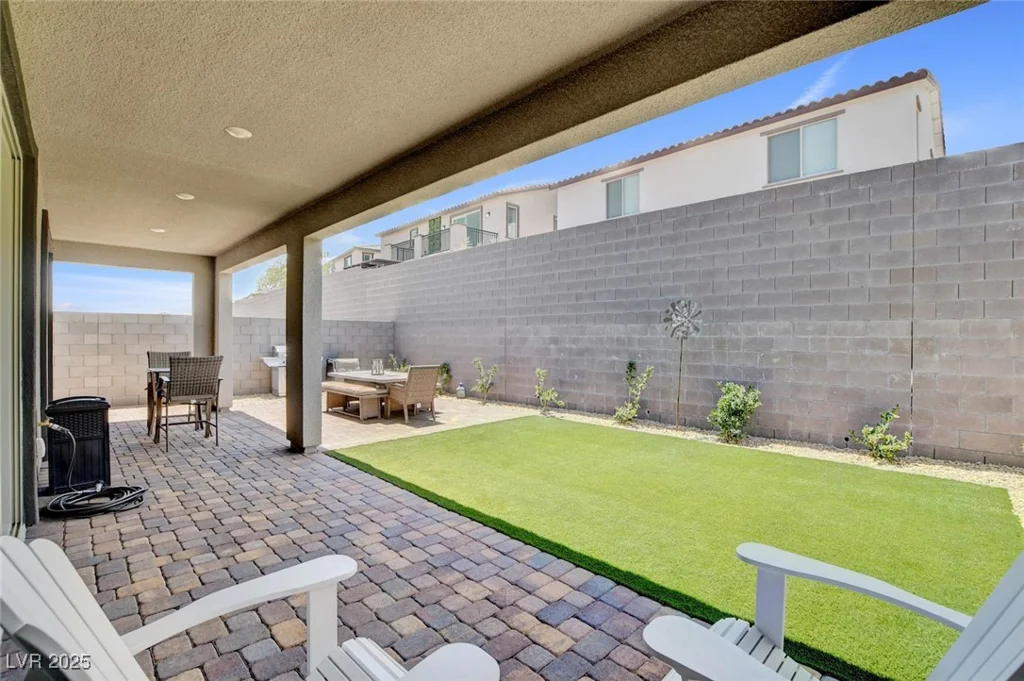 9423 Cruz, Las Vegas, NV 89143