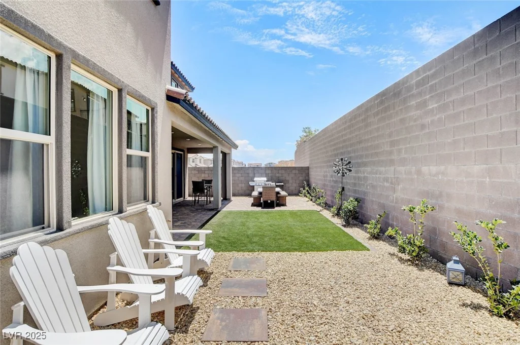 9423 Cruz, Las Vegas, NV 89143