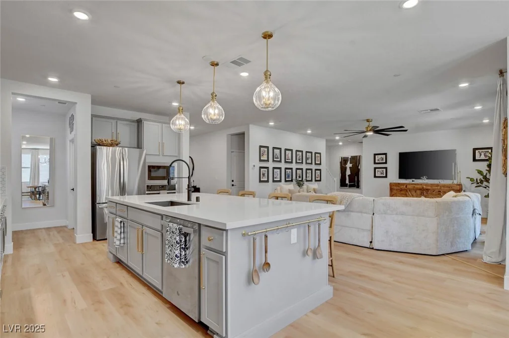 9423 Cruz, Las Vegas, NV 89143