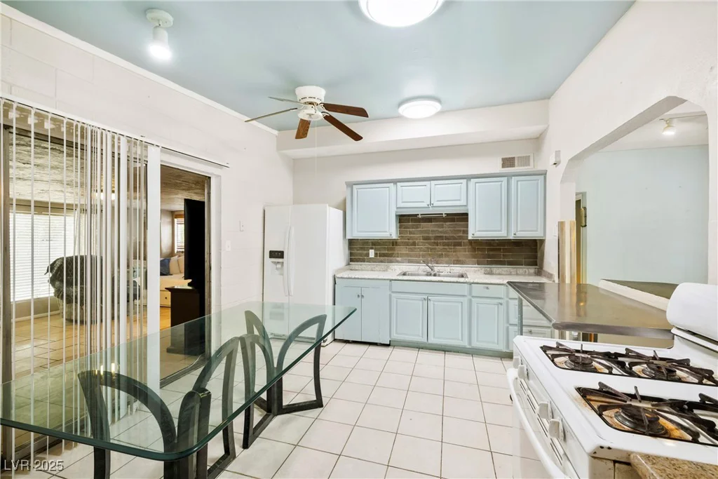 3113 Theresa, Las Vegas, NV 89101