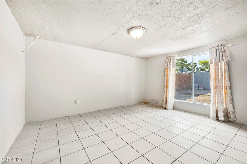 3113 Theresa, Las Vegas, NV 89101