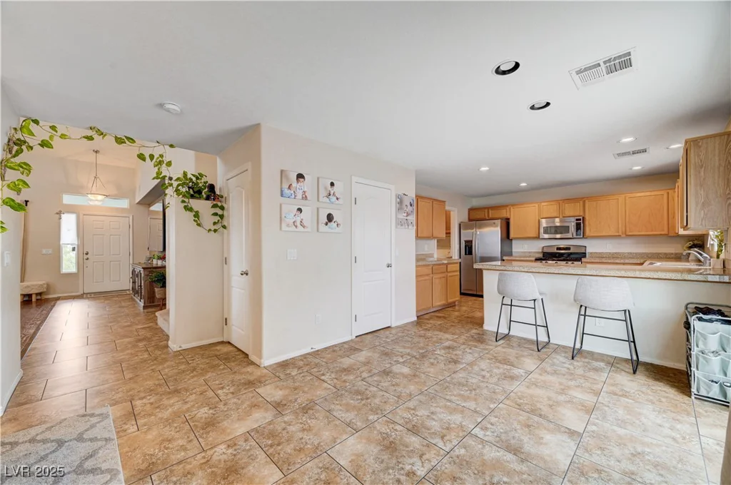 6223 Legend Falls, North Las Vegas, NV 89081
