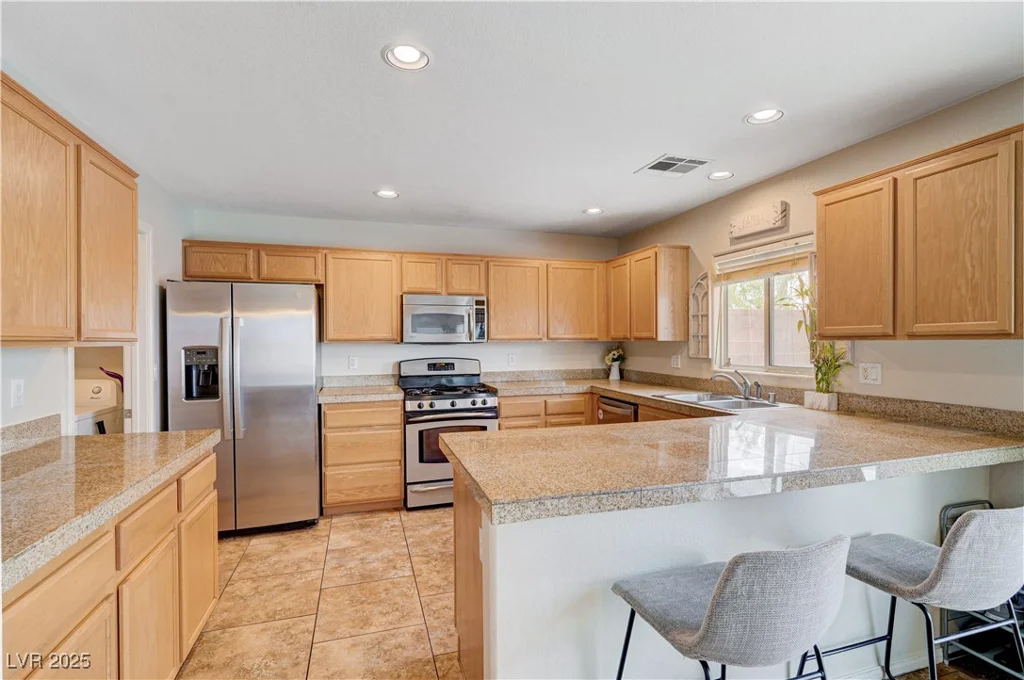 6223 Legend Falls, North Las Vegas, NV 89081