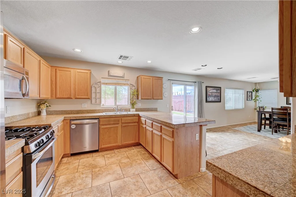 6223 Legend Falls, North Las Vegas, NV 89081