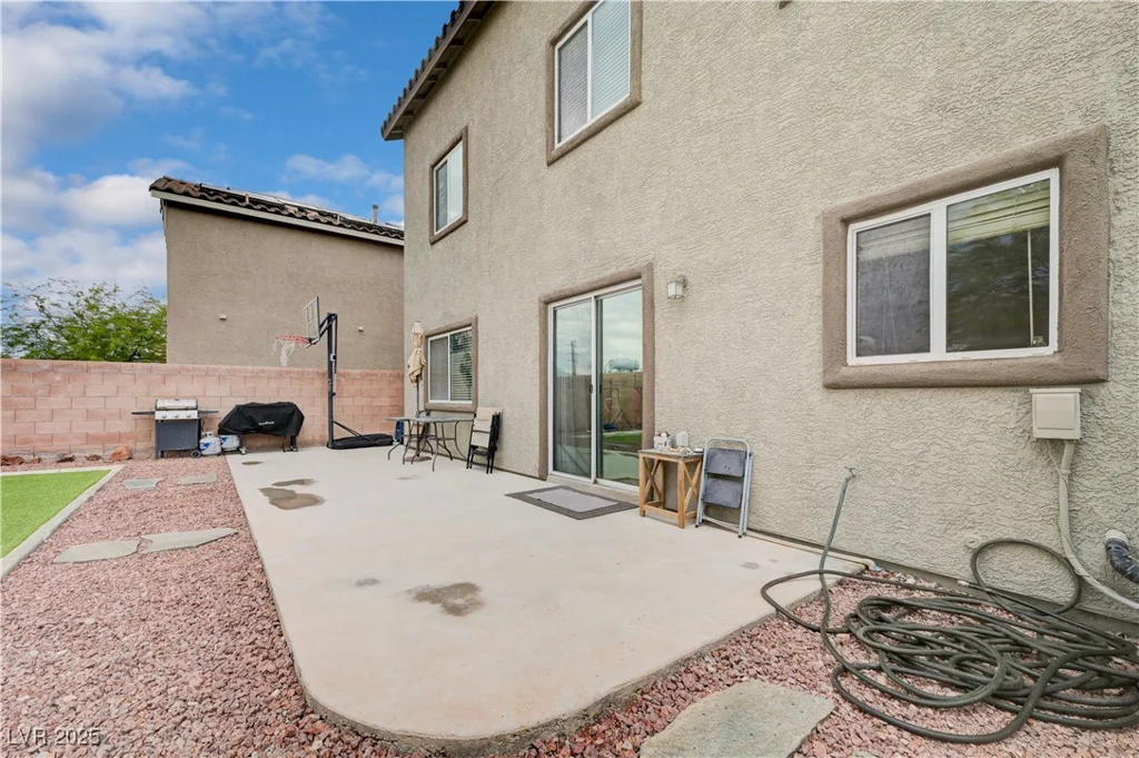 6223 Legend Falls, North Las Vegas, NV 89081