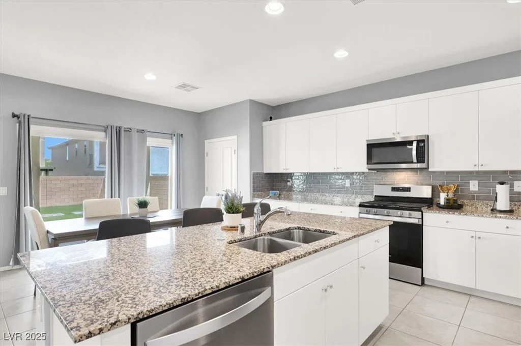 5656 Salt Rock, North Las Vegas, NV 89031