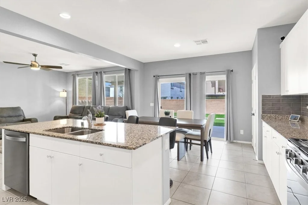 5656 Salt Rock, North Las Vegas, NV 89031