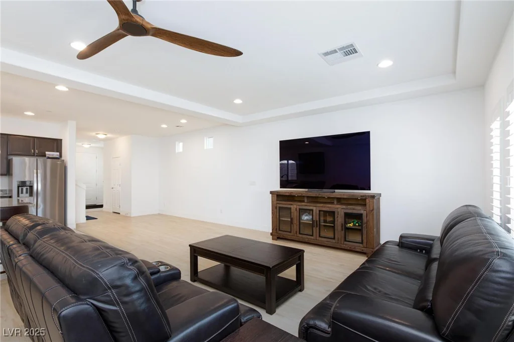 5384 Knitmore, Las Vegas, NV 89139