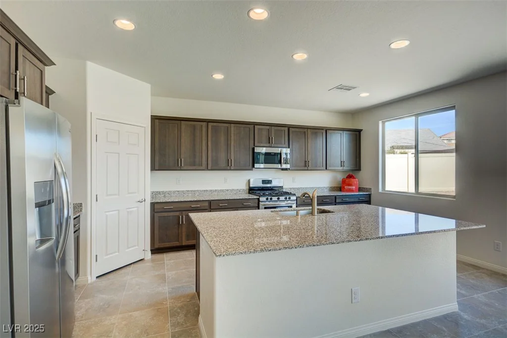 5852 Fox Hair, North Las Vegas, NV 89081