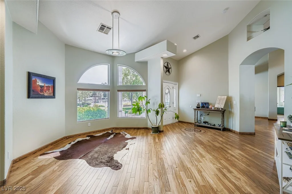 8640 Horse, Las Vegas, NV 89143