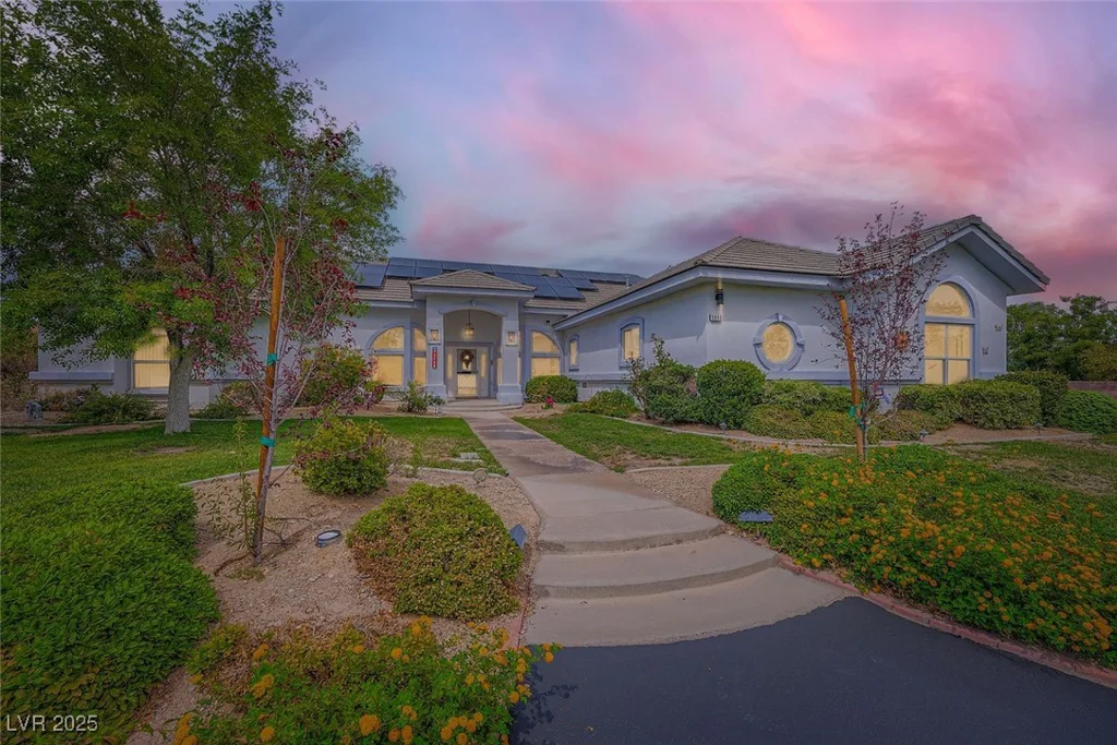 8640 Horse, Las Vegas, NV 89143