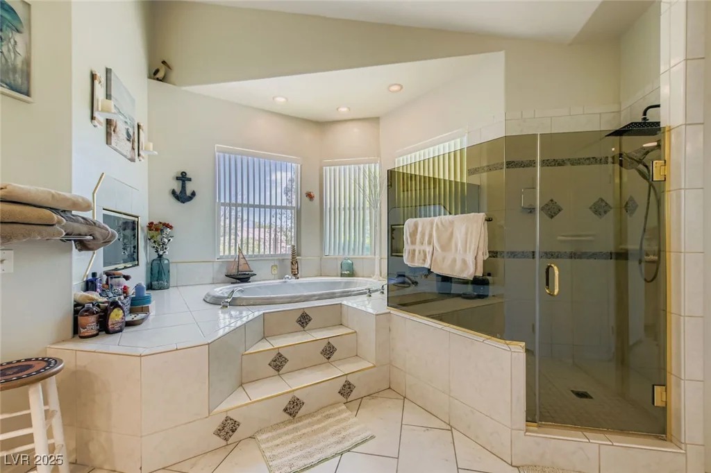 8640 Horse, Las Vegas, NV 89143