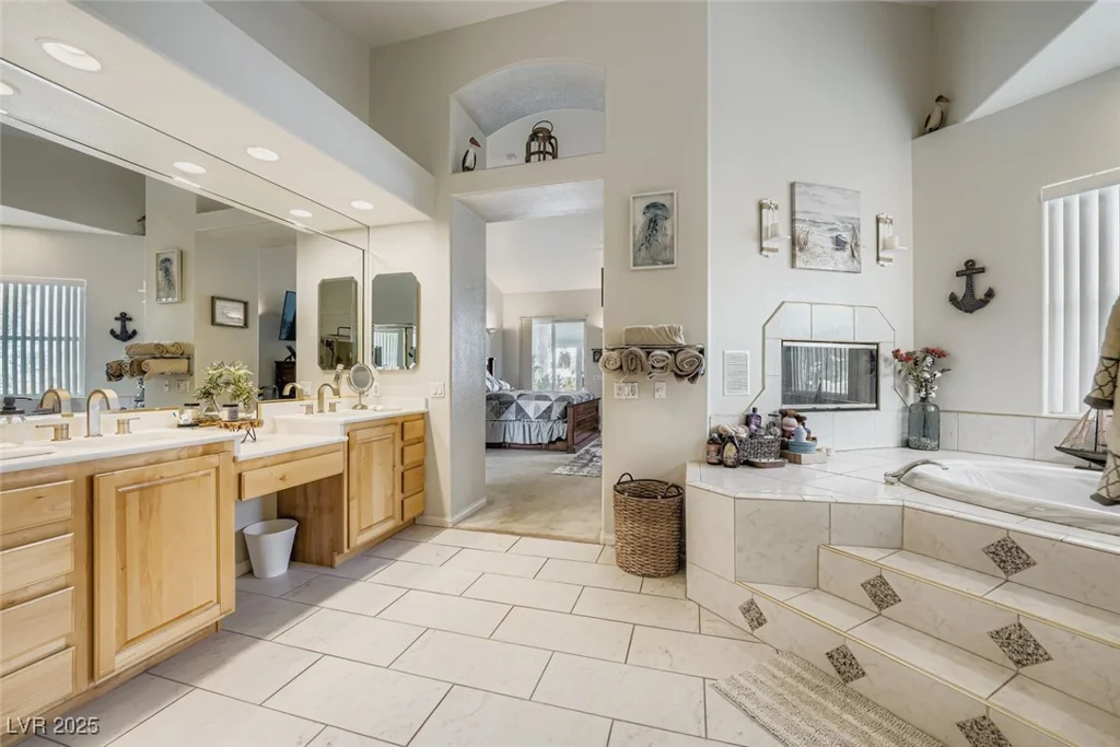 8640 Horse, Las Vegas, NV 89143