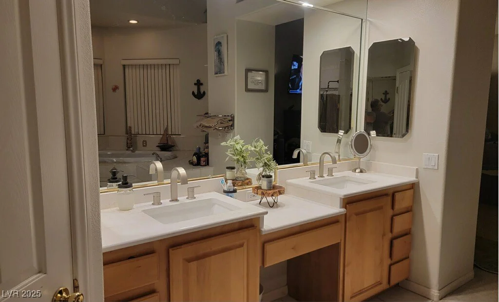 8640 Horse, Las Vegas, NV 89143