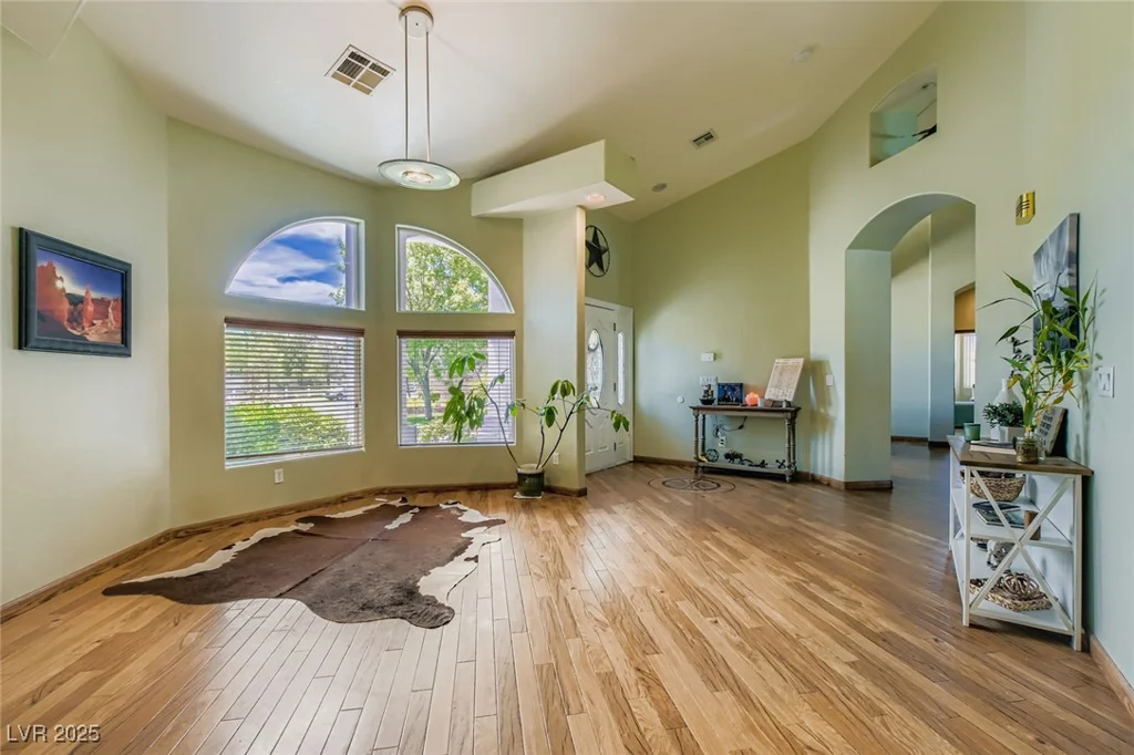 8640 Horse, Las Vegas, NV 89143