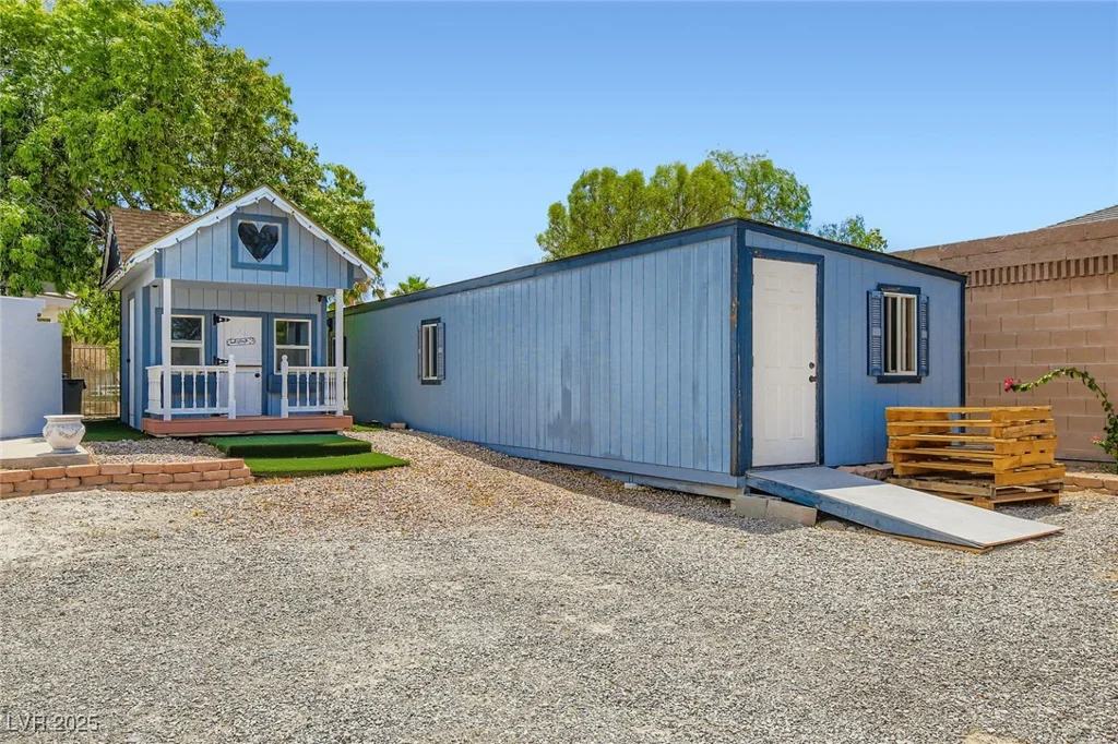 8640 Horse, Las Vegas, NV 89143