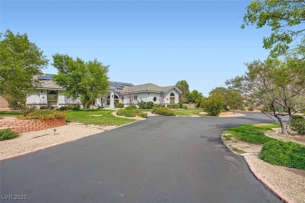 8640 Horse, Las Vegas, NV 89143