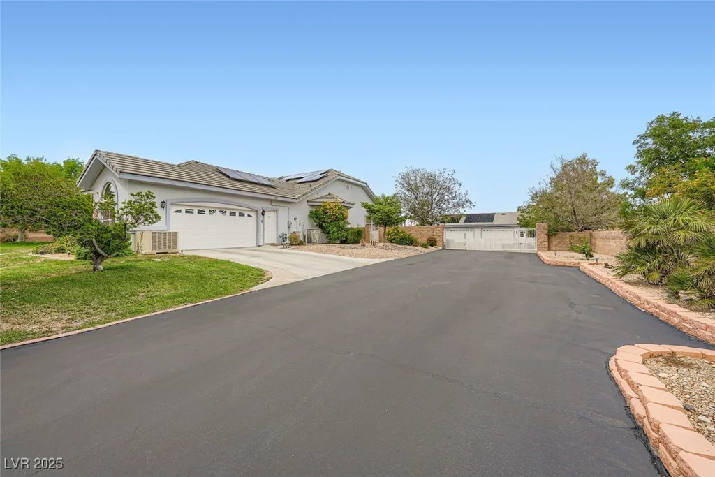 8640 Horse, Las Vegas, NV 89143