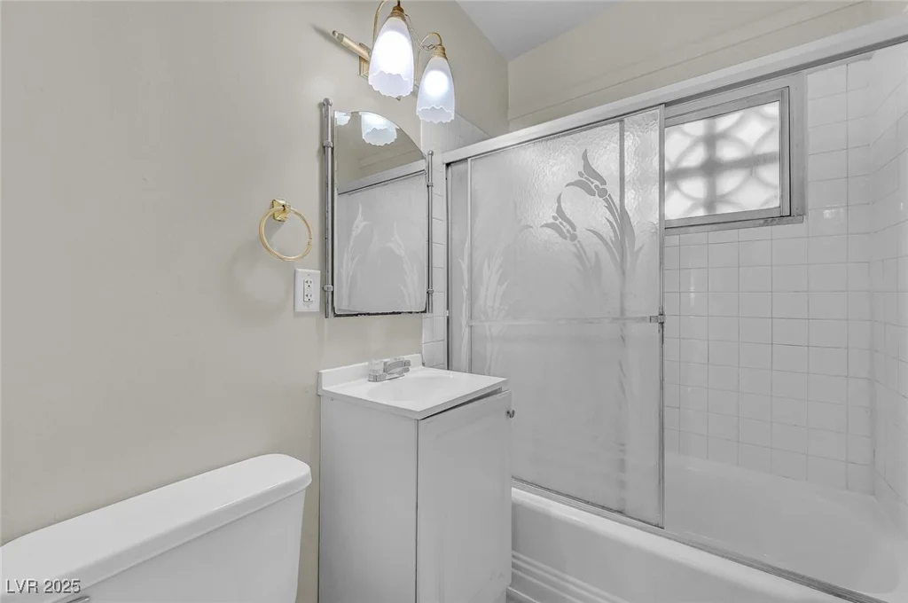 1597 Capistrano, Las Vegas, NV 89169