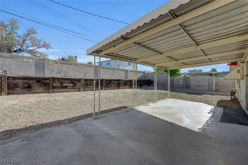 1597 Capistrano, Las Vegas, NV 89169